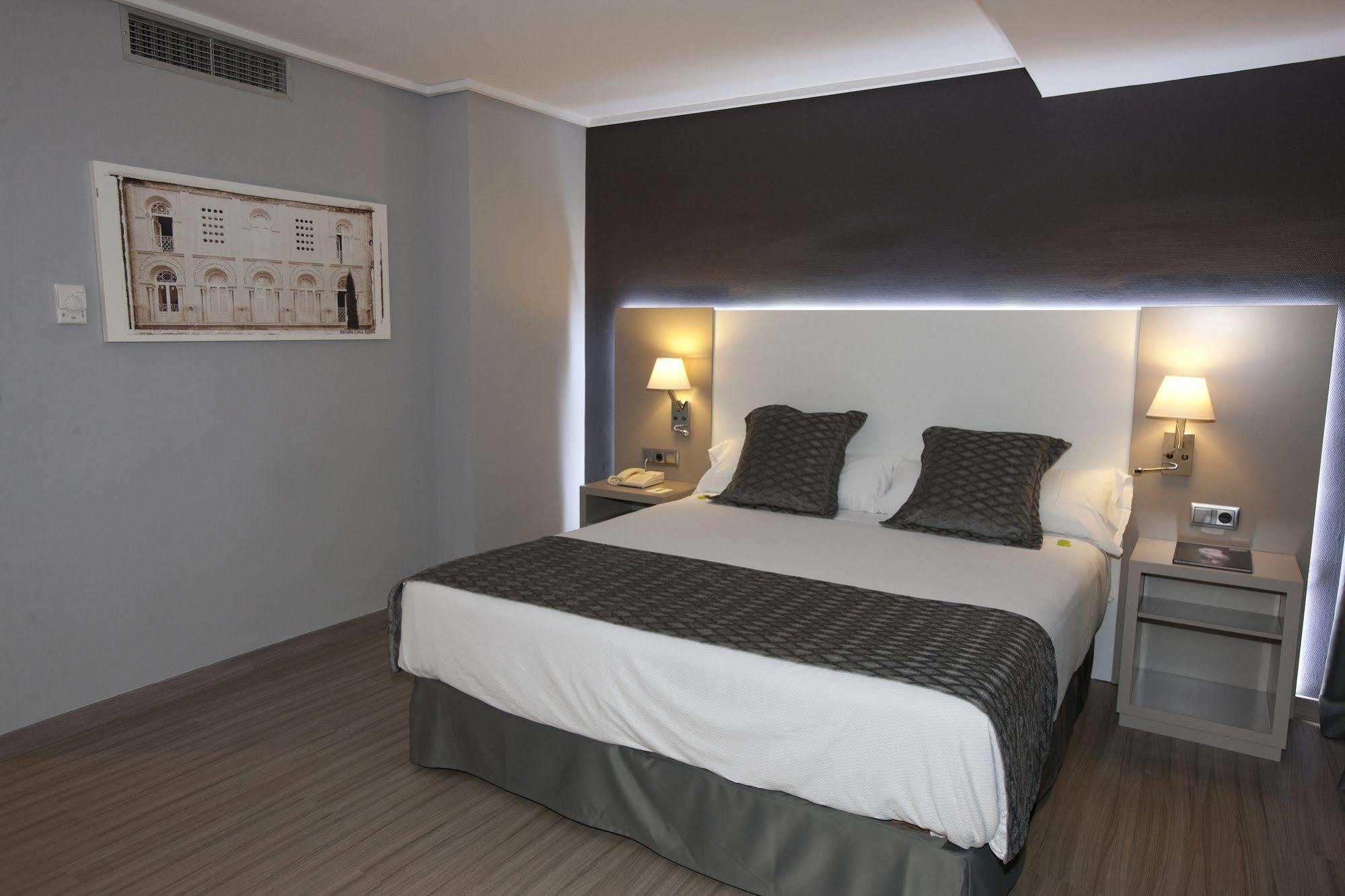 B&B Hotel Cartagena Cartagonova Bagian luar foto